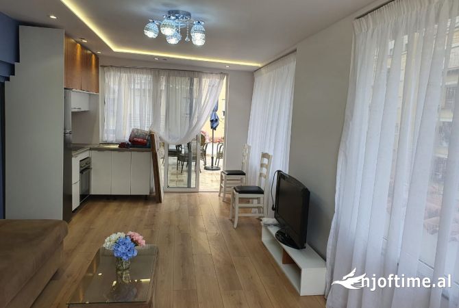 Shtepi me qera 2+1 ne Tirane - 50,000 Leke