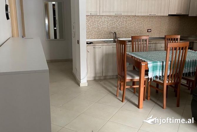 Shtepi me qera 2+1 ne Tirane - 450 Euro
