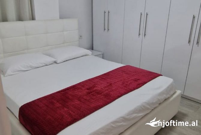 Shtepi me qera 2+1 ne Tirane - 60,000 Leke