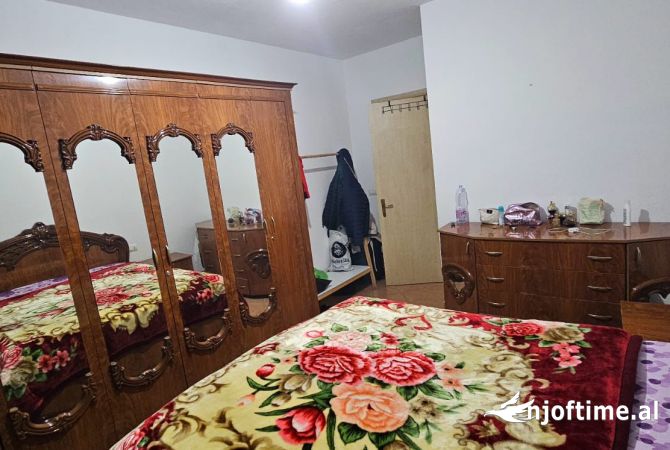 Shtepi me qera 1+1 ne Tirane - 40,000 Leke