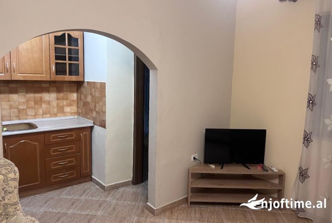 Shtepi me qera 1+1 ne Tirane - 35,190 Leke