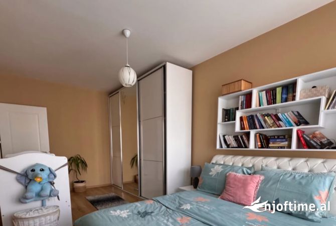 Shtepi me qera 2+1 ne Tirane - 623 Euro