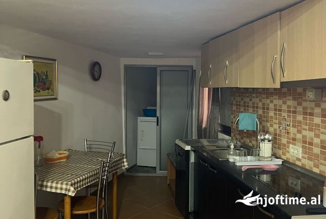 Shtepi me qera 1+1 ne Tirane - 455 Euro