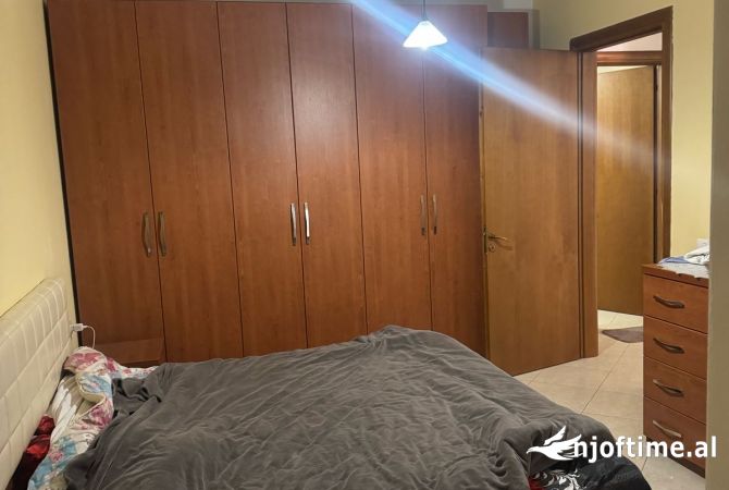 Shtepi me qera 2+1 ne Tirane - 40,500 Leke