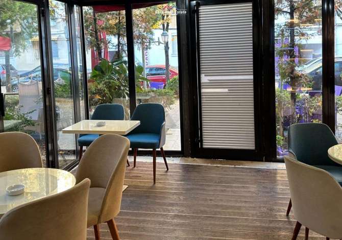 Shitet Lokal ne Myslym Shyr (ID BL027) Tirane