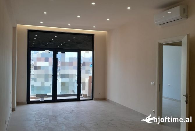 Ambient biznesi me qera 3+1 ne Tirane - 800 Euro