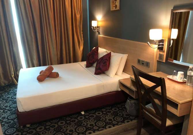 Ambient biznesi me qera 5+1 ne Durres - 15,000 Euro