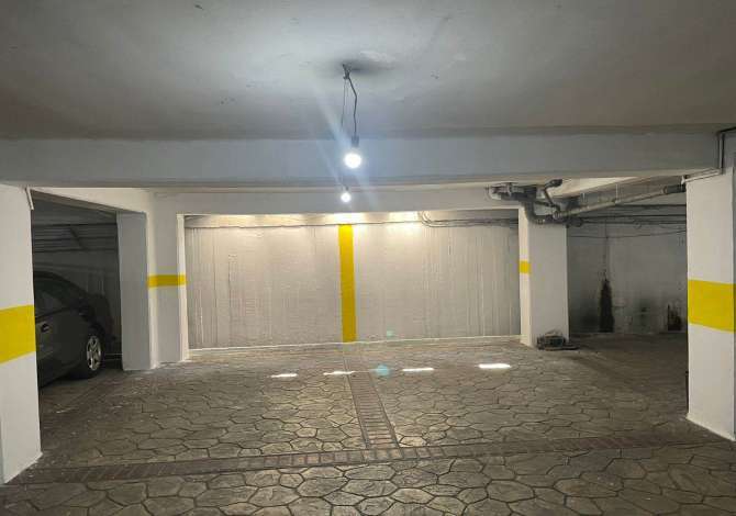 Business Property in Sale 4+1 in Tirana - 35,000 Euro