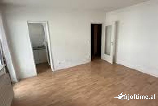 Shtepi me qera 2+1 ne Tirane - 450 Euro