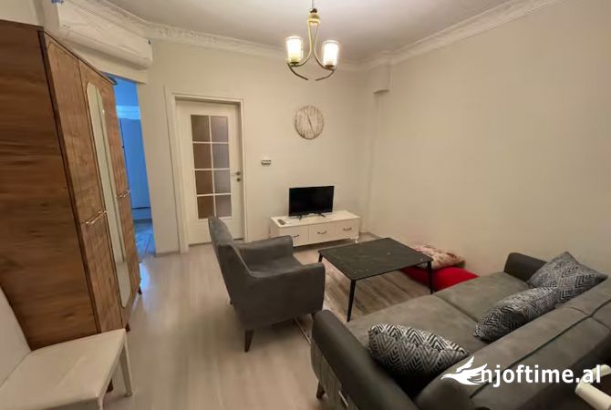 Shtepi me qera 2+1 ne Tirane - 550 Euro