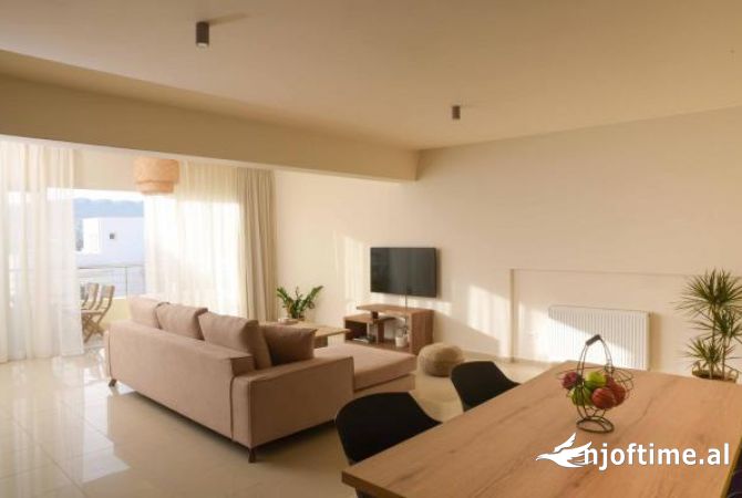 Shtepi me qera 2+1 ne Tirane - 800 Euro