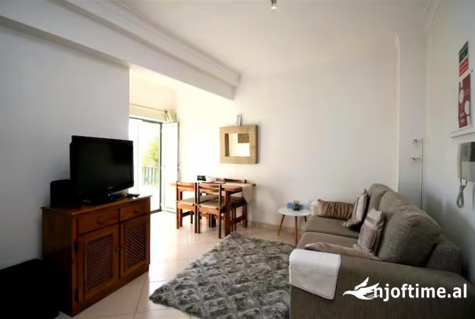 Shtepi me qera 1+1 ne Tirane - 380 Euro