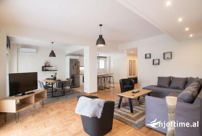 Shtepi me qera 2+1 ne Tirane - 650 Euro
