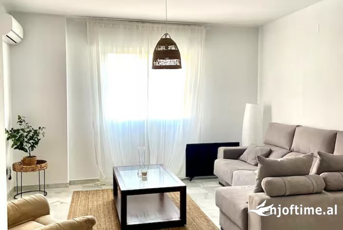 Shtepi me qera 1+1 ne Tirane - 450 Euro