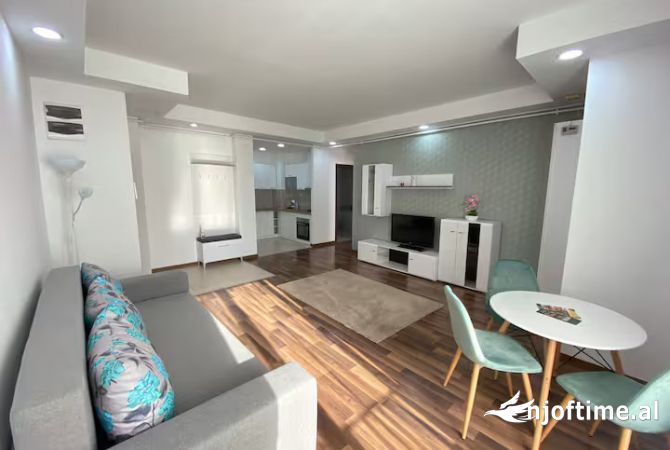 Shtepi me qera 1+1 ne Tirane - 900 Euro