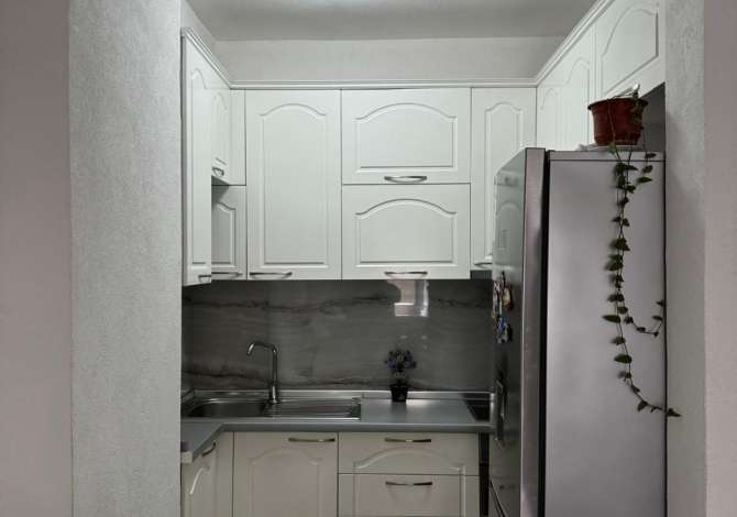 Shtepi me qera Apartament ne Tirane, 2+1, Mobilimi E mobiluar, Pagesa 600  Euro.