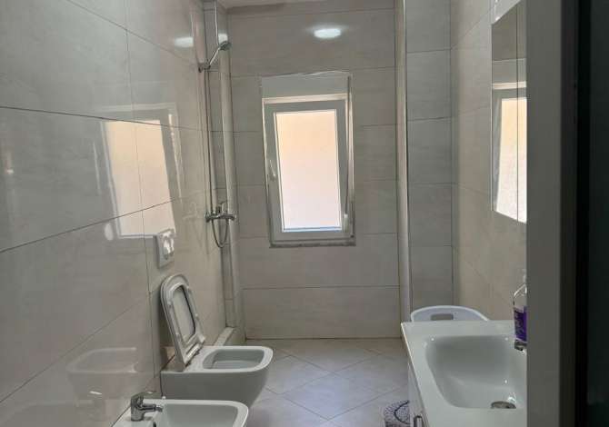 Shtepi me qera Apartament ne Tirane, 2+1, Mobilimi E mobiluar, Pagesa 600  Euro.