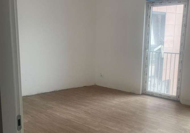 Ambient biznesi me qera 3+1 ne Tirane - 300 Euro