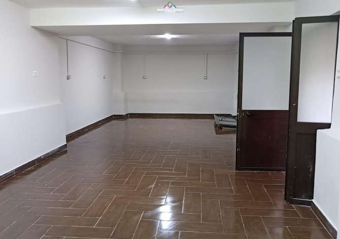 Ambient biznesi me qera 3+1 ne Tirane - 550 Euro