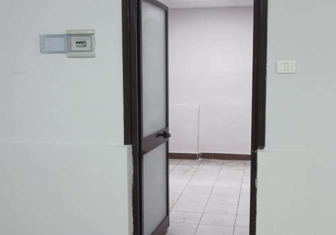 Ambient biznesi me qera 3+1 ne Tirane - 550 Euro