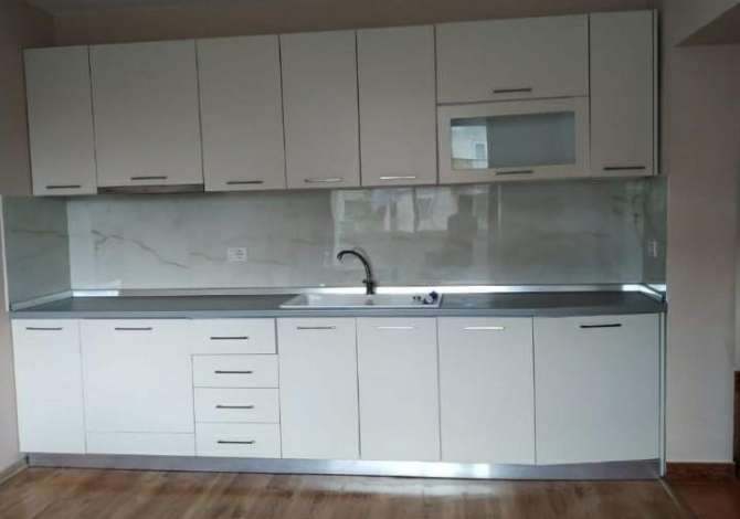 Ambient biznesi me qera 3+1 ne Tirane - 550 Euro