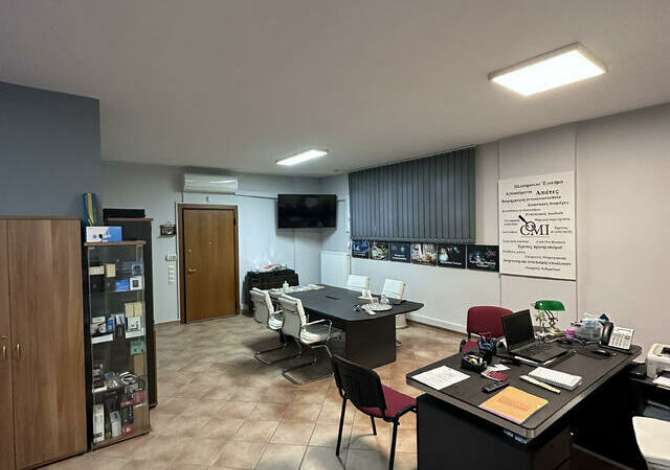 Ambient biznesi me qera 3+1 ne Tirane - 500 Euro