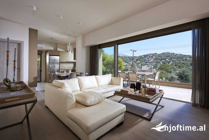 Shtepi me qera 3+1 ne Tirane - 5,000 Euro