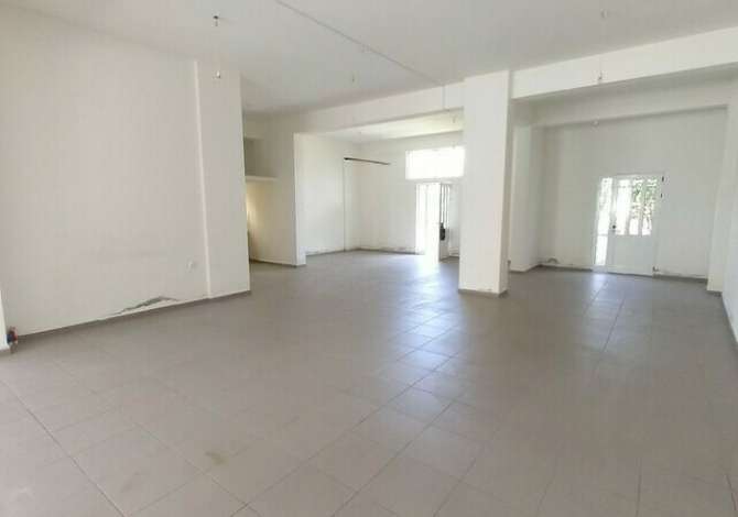 Ambient biznesi me qera 3+1 ne Tirane - 700 Euro