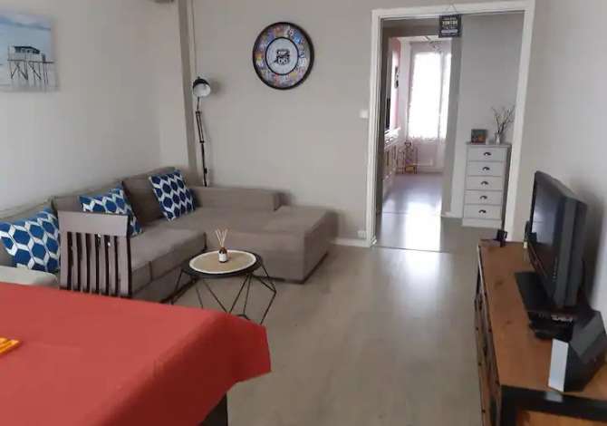 Shtepi me qera 2+1 ne Tirane - 380 Euro