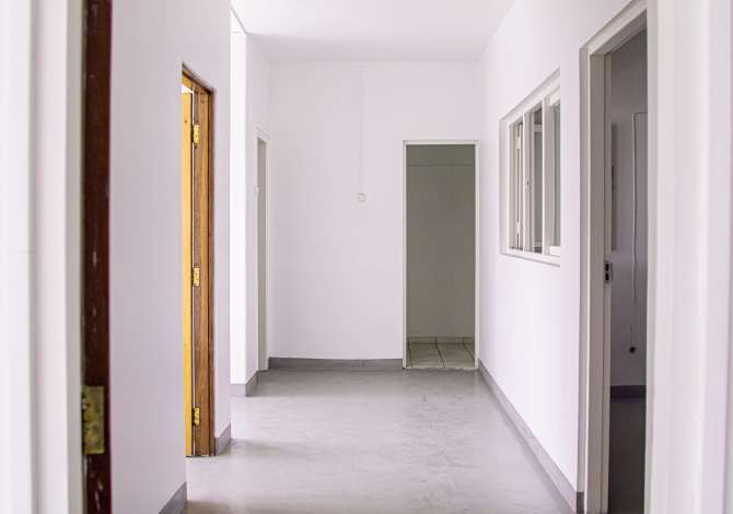 Ambient biznesi me qera 3+1 ne Tirane - 500 Euro