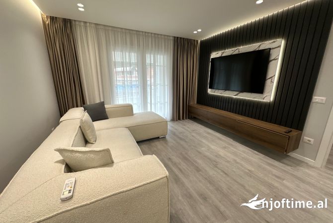 Shtepi me qera 3+1 ne Tirane - 3,000 Euro