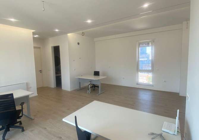 Ambient biznesi me qera 3+1 ne Tirane - 1,600 Euro