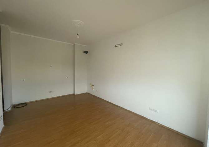 Ambient biznesi me qera 3+1 ne Tirane - 500 Euro