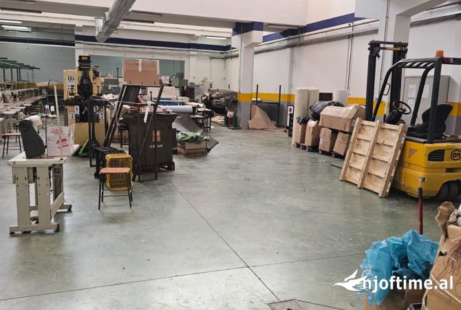 Ambient biznesi me qera 4+1 ne Tirane - 2,500 Euro