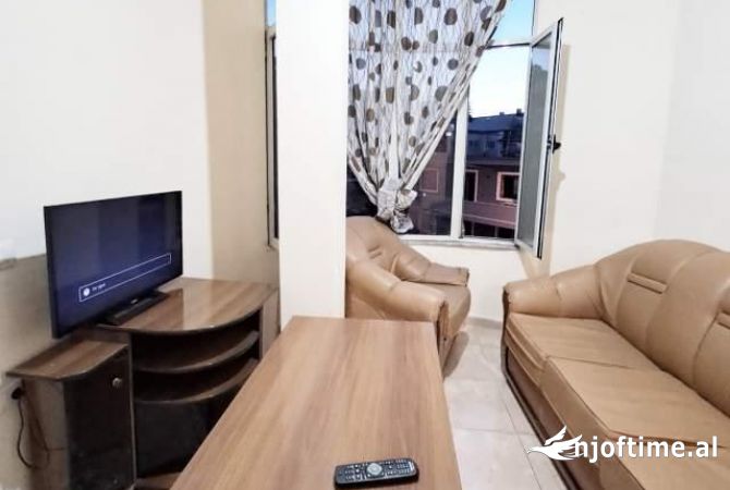 Shtepi me qera 1+1 ne Tirane - 450 Euro