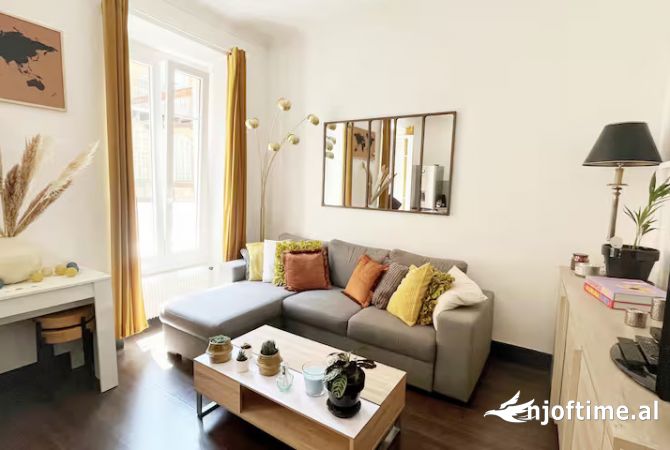 Shtepi me qera 2+1 ne Tirane - 700 Euro
