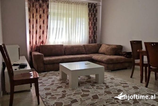 Shtepi me qera 1+1 ne Tirane - 380 Euro