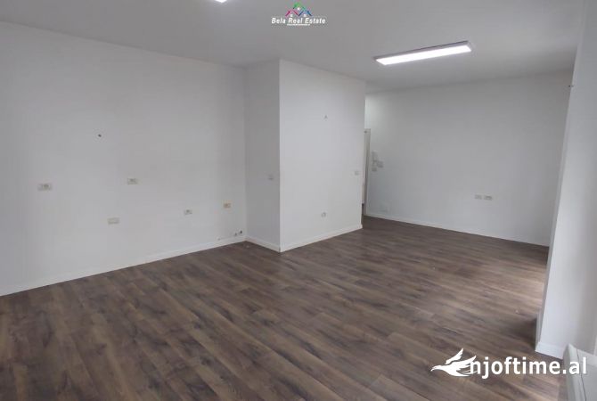 Ambient biznesi me qera 3+1 ne Tirane - 800 Euro