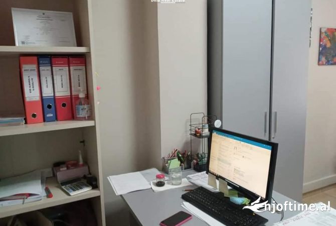 Zyre Me Qera Ne Bllok (ID BZ2409) Tirane