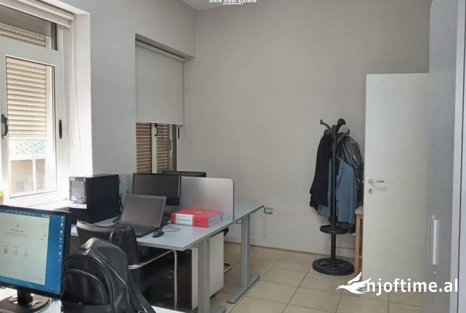 Zyre Me Qera Ne Bllok (ID BZ2409) Tirane