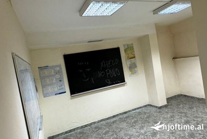 Ambient biznesi me qera 1+1 ne Tirane - 1,000 Euro
