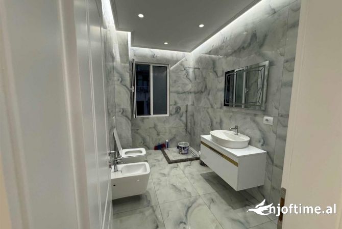 Shtepi ne shitje 3+1 ne Tirane - 220,000 Euro