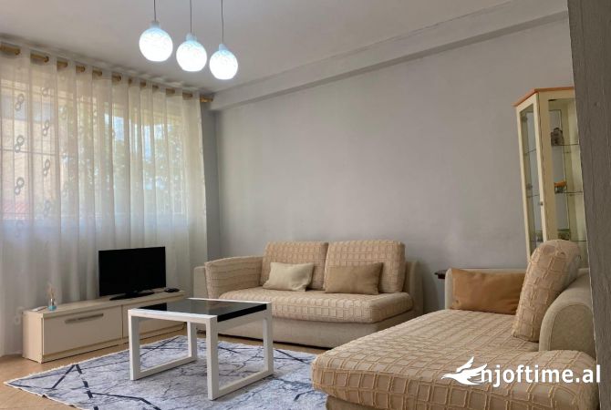 Shtepi me qera 2+1 ne Tirane - 500 Euro