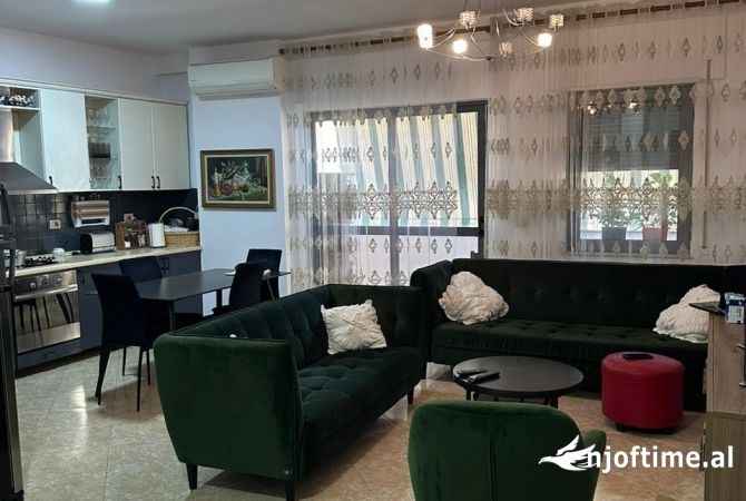Shtepi me qera 2+1 ne Tirane - 700 Euro