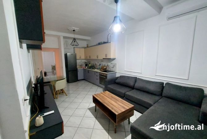 Shtepi ne shitje 2+1 ne Tirane - 150,000 Euro