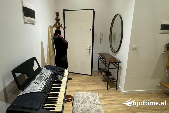 Shtepi me qera Apartament ne Tirane, 2+1, Mobilimi E mobiluar, Pagesa 800  Euro.