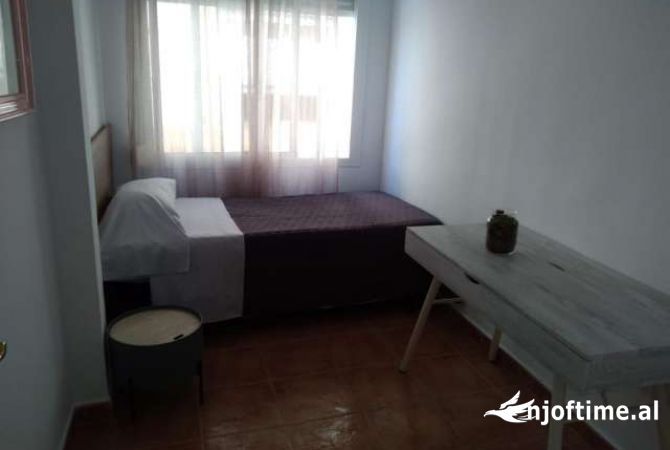 Shtepi me qera 2+1 ne Tirane - 500 Euro