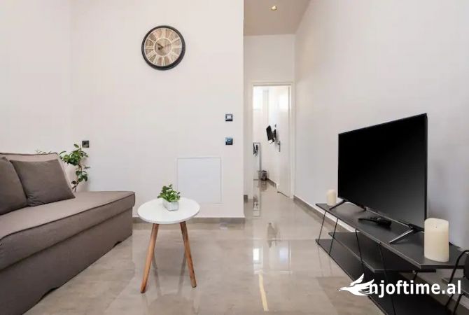 Shtepi me qera Garsoniere ne Tirane - 600 Euro