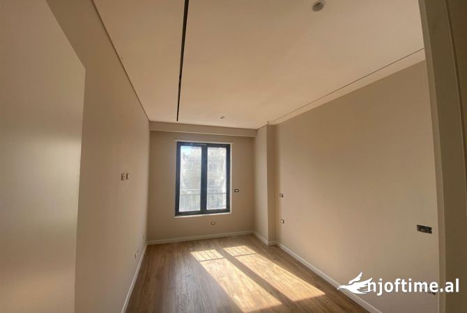 Ambient biznesi me qera 3+1 ne Tirane - 750 Euro