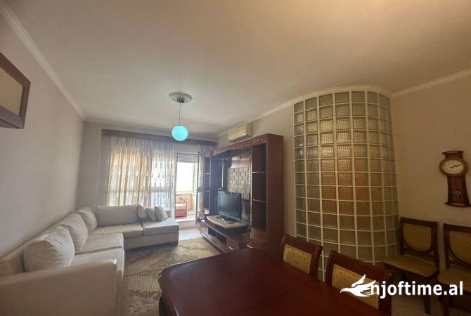 Shtepi me qera 2+1 ne Tirane - 700 Euro
